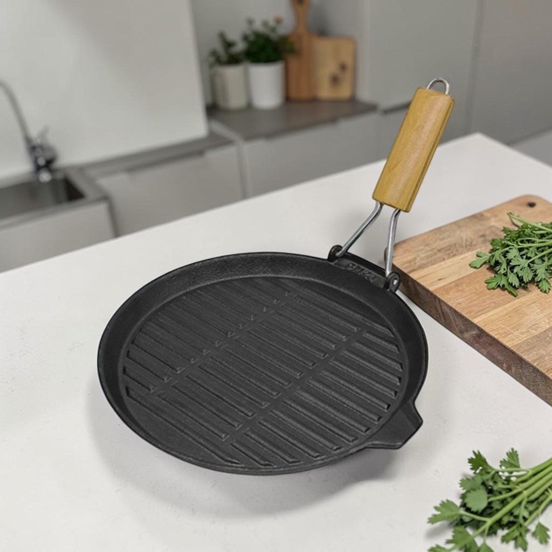 Cast Iron, Kitchen Grill Pan with Wooden Handle, 10.6 Inch