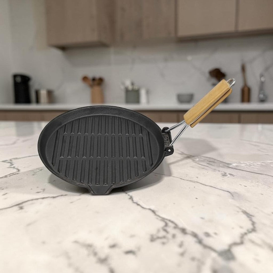 Cast Iron, Kitchen Grill Pan with Wooden Handle, 10.6 Inch